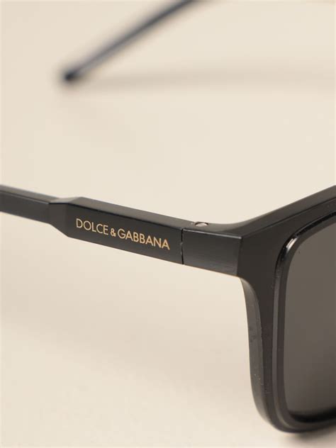 occhiali neri dolce gabbana|dolce e gabbana farfetch.